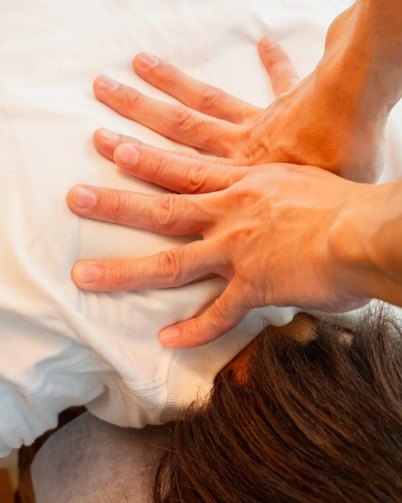 もみほぐし施術風景